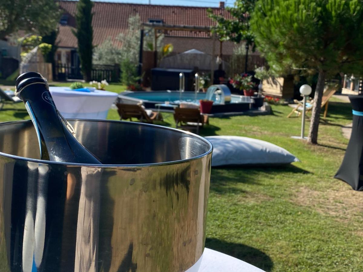 Au Domaine Fresnois Couette-café